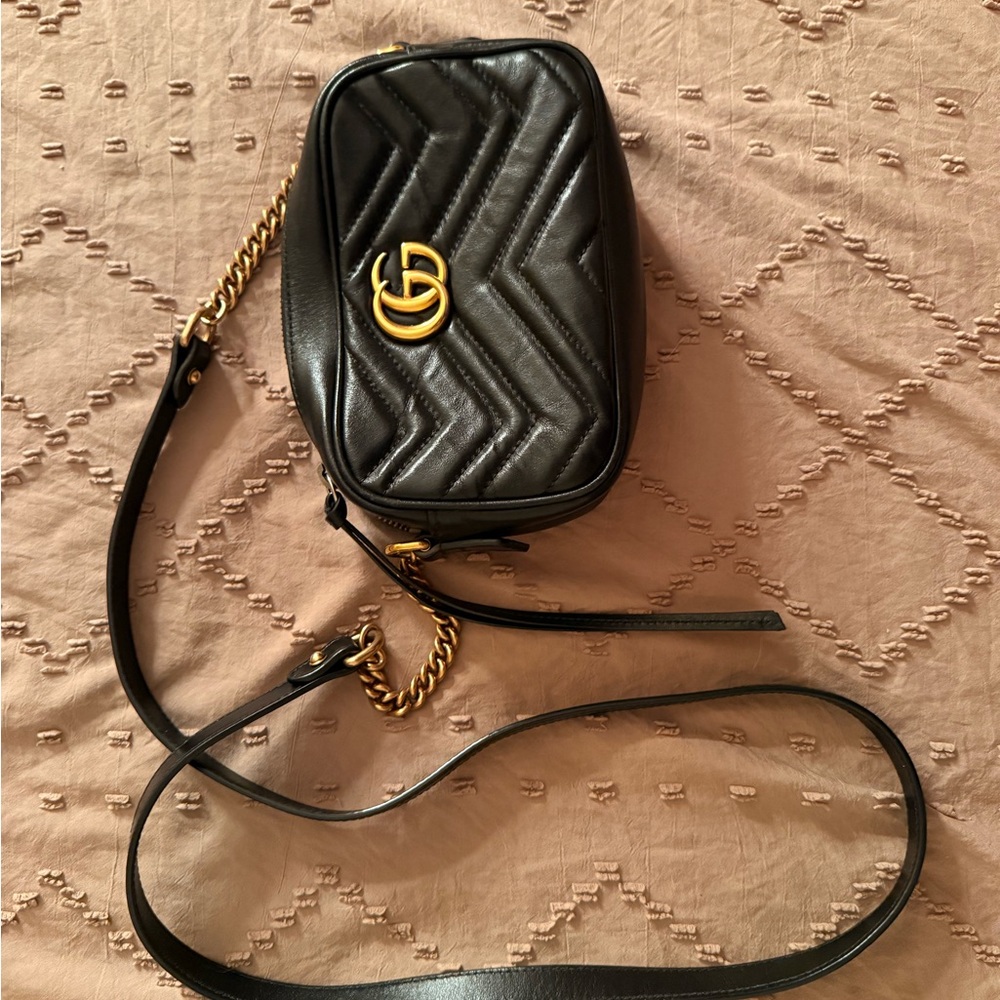 Gucci Black Quilted Shoulder Bag with Gold Chain